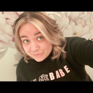 Meet your Posher, Angela